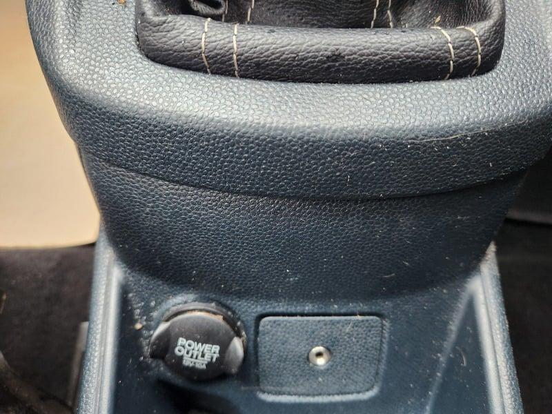 12 volt power outlet of a Fiesta 1.25 Edge car