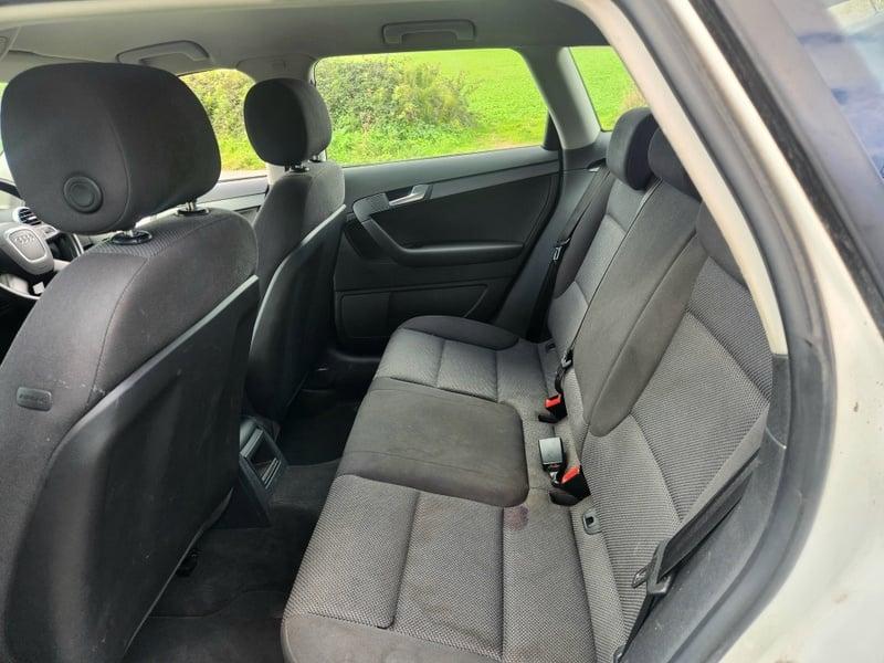 Rear seats of an Audio A3 from the left