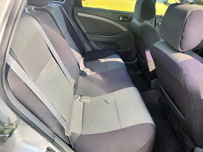The rear seats of a Chevrolet Lacetti 1.8 SX from the right