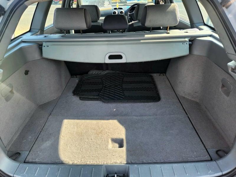 The boot of a Chevrolet Lacetti 1.8 SX from behind