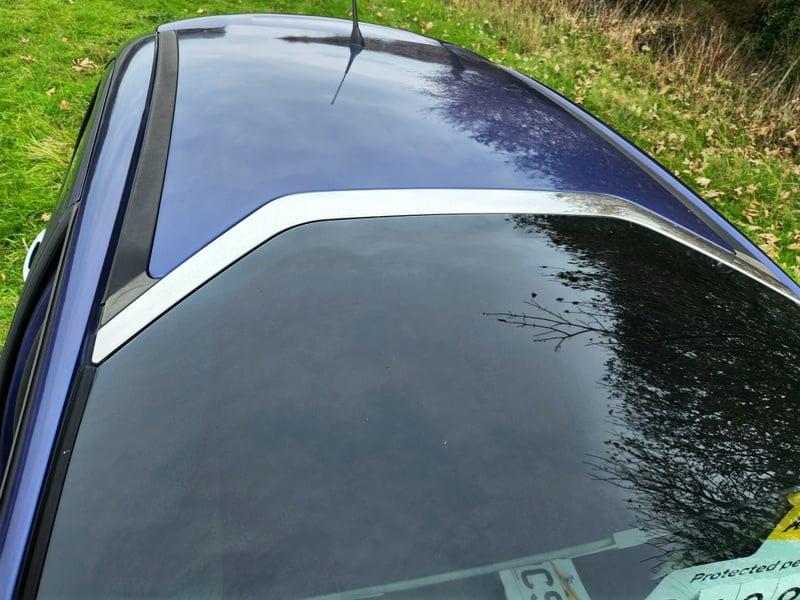 The roof of a Citroen C3 1.0 VTi VTR+