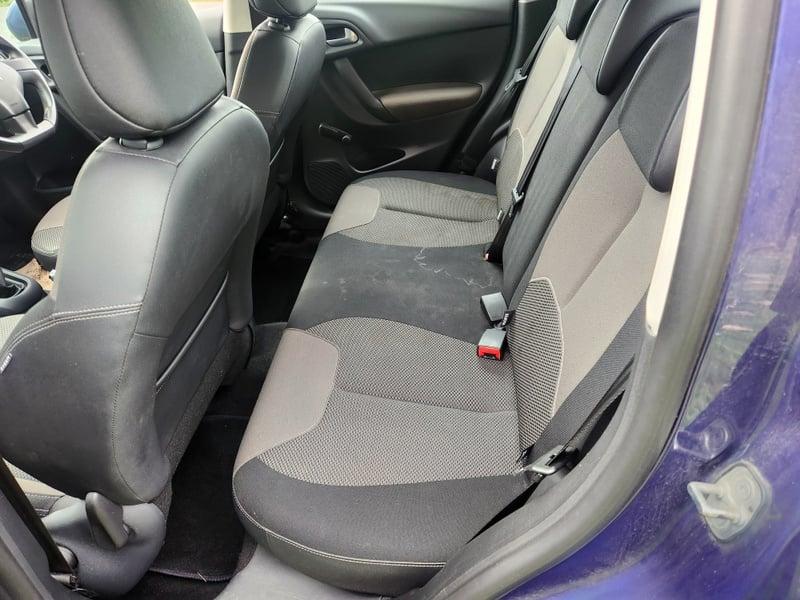 The rear seats of a Citroen C3 VTi VTR+ from the left