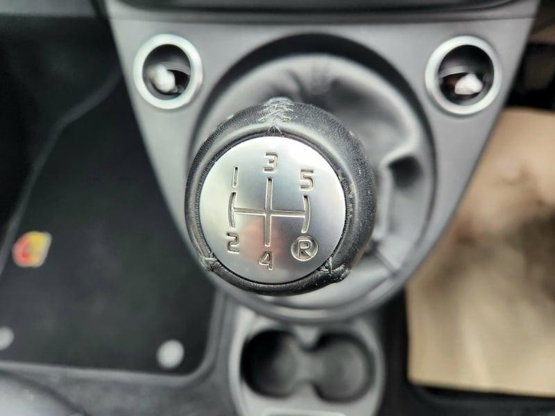 The gear knob of a Fiat Abarth 1.4.