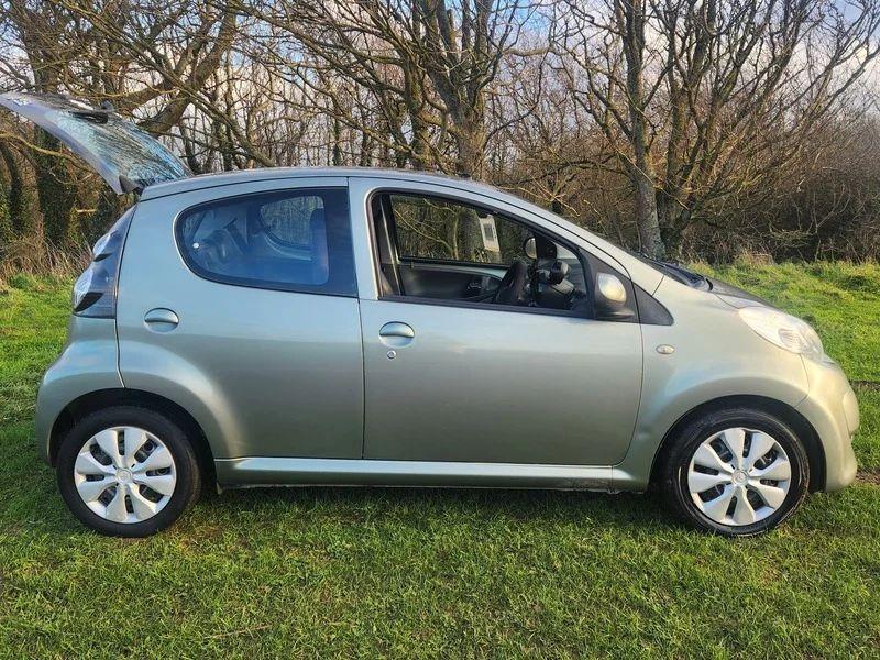 A Citroen C1 VTR+ viewed from the driver side. 