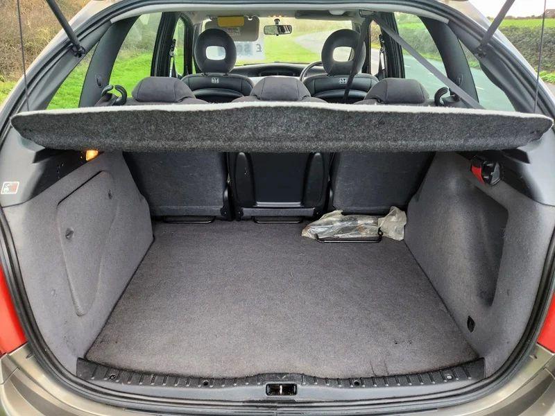 The boot of a Citroen Picasso viewed from behind