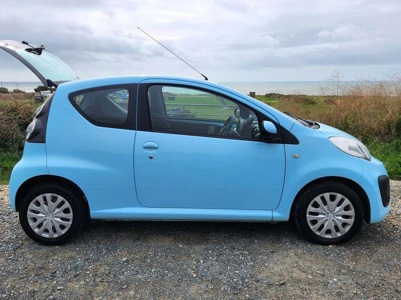 A Botticelli Blue Citroen C1 viewed from the driver side